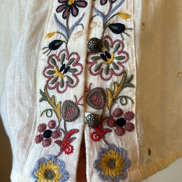Button up embroidered flowy top - Anthropologie - Picture 3 of 9